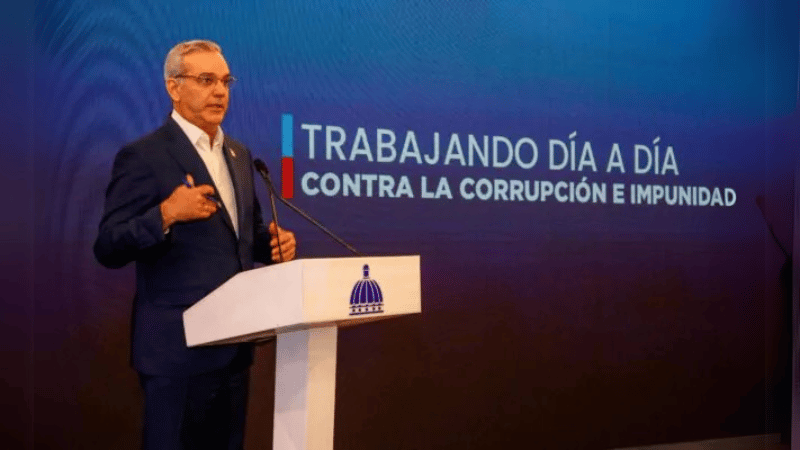 Abinader pide investigar "más allá" la licitación de la OCI cancelada por Contrataciones Públicas - Imagen