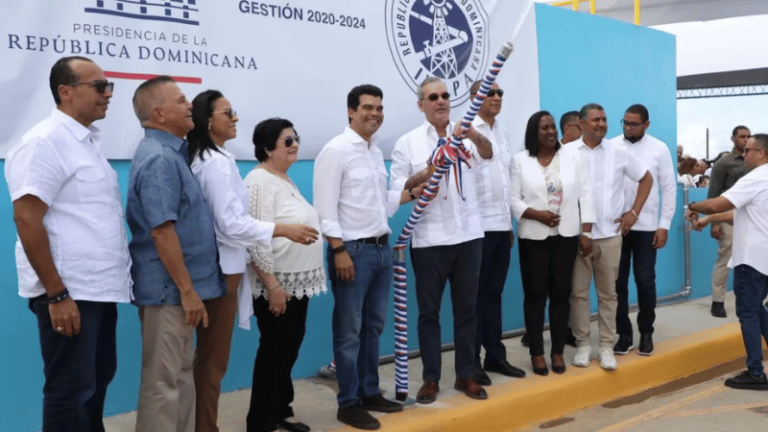 Presidente Luis Abinader y Wellington Arnaud inauguran Acueducto Miches-Zona Turística en El Seibo - Imagen
