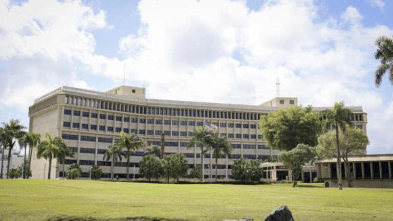 Sentencian a tres personas en Puerto Rico por extorsionar a inmigrantes dominicanos - Imagen