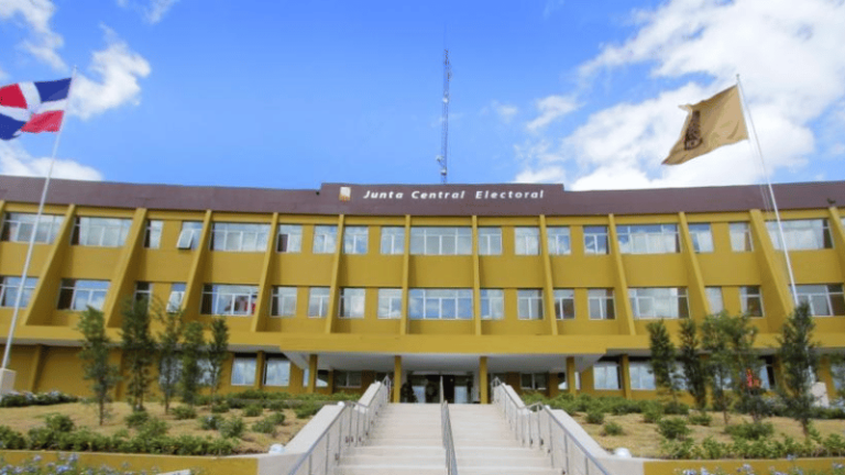 JCE Garantiza Seguridad de la Nueva Cédula Digital: "Habrá una llave pública, pero el candado lo tendremos nosotros" - Imagen