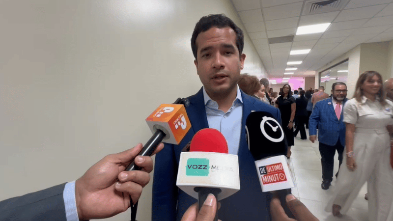 Senador Omar Fernández resalta el rol de la mujer en la sociedad y reafirma compromiso con la igualdad - Imagen
