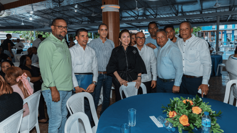 Alcaldía del DN y Comisión Presidencial de Apoyo al Desarrollo Barrial celebran el Día Nacional de las Juntas de Vecinos - Imagen