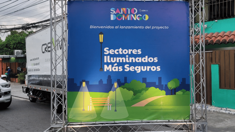 Carolina Mejía lanza programa “Sectores Iluminados, Más Seguros” con 9 mil luminarias led en la capital - Imagen