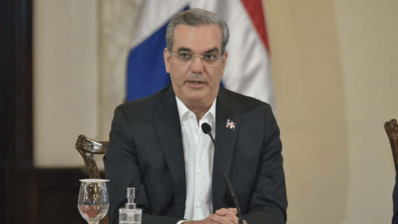 Presidente Abinader destaca posición ventajosa de RD ante impuesto arancelario de EE.UU. - Imagen