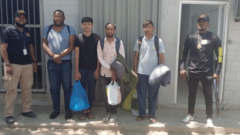 Dirección General de Migración (DGM) detiene a ocho extranjeros por ingreso irregular - Imagen