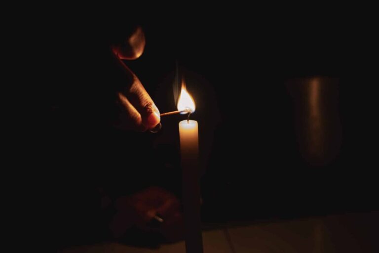 Post-de-Instagram-Feliz-Cumpleanos-Sencillo-Minimalista-Azul-1000-x-500-px-2025-04-16T111544.999