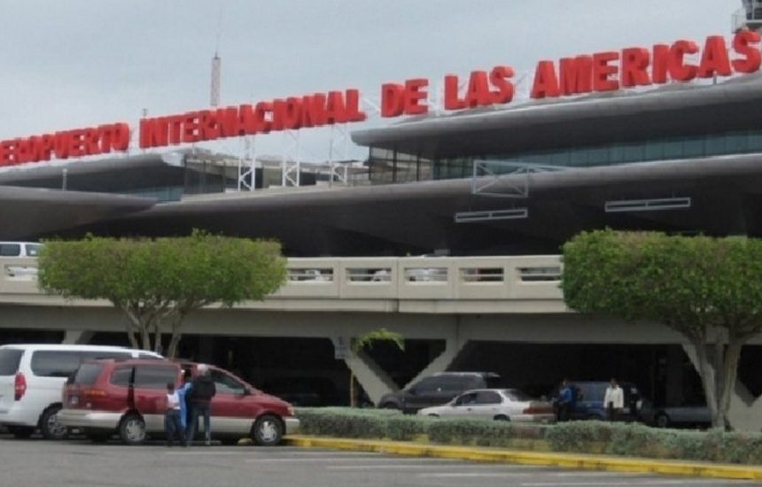 Arrestan una mujer por ultrajar el himno nacional dominicano