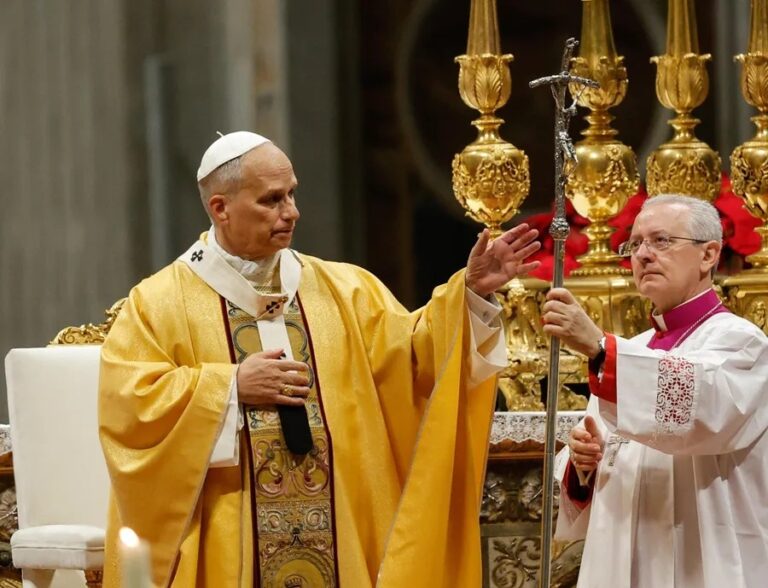 El papa lamenta economía que trata «hombre una mercancía»