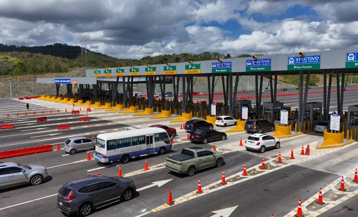 Mas de 2 mm de vehículos se movilizaron en RD en Navidad