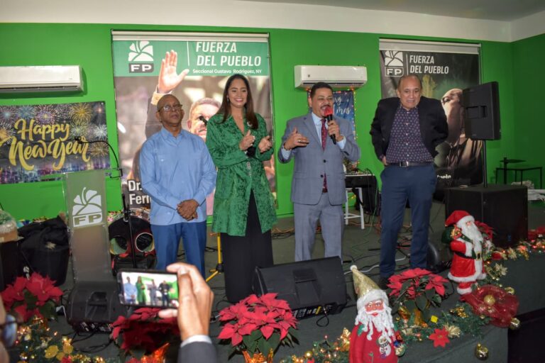 NUEVA YORK: Fuerza del Pueblo celebra fiesta de Navidad