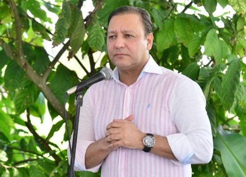 Abel apoya defensa ambiental del Pico Diego de Ocampo