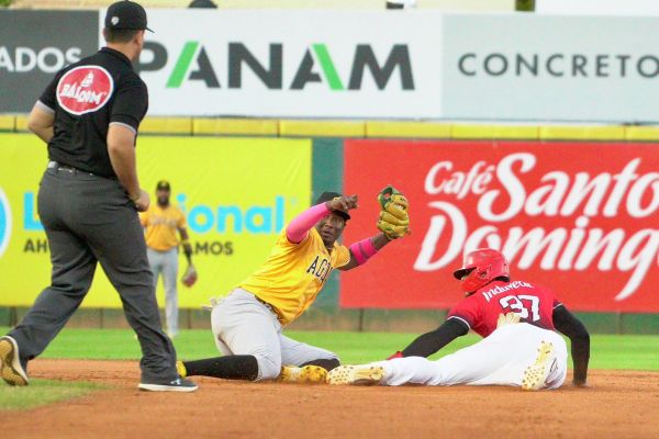 Águilas y Toros jugarán partido para definir equipo irá a la final