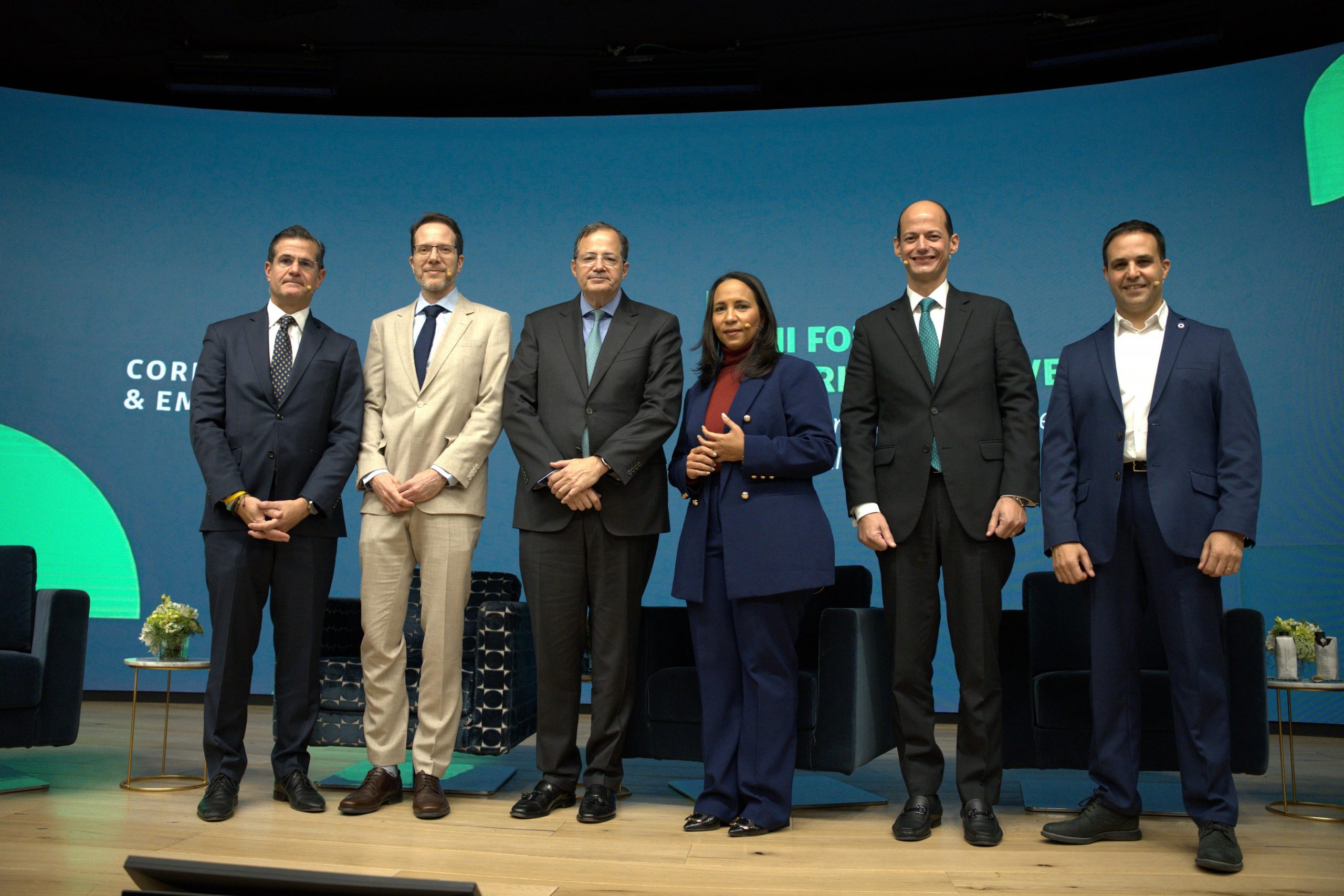 BHD realizó III Foro turismo e inversión durante Fitur, España
