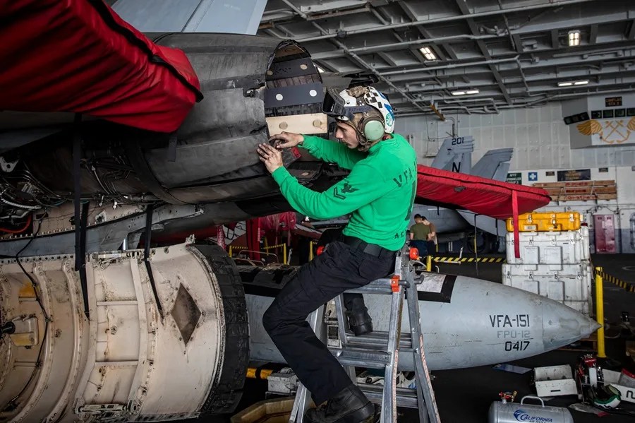 Portaaviones nuclear Estados Unidos llega a Oriente Medio