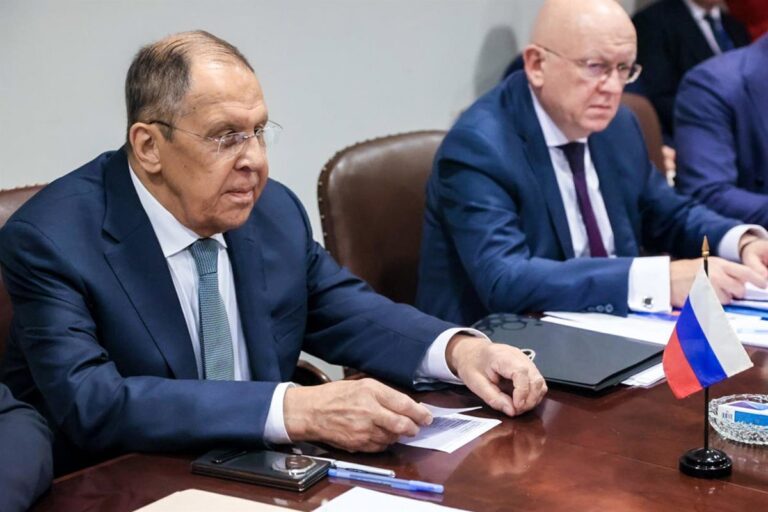 Rusia reclama a EE