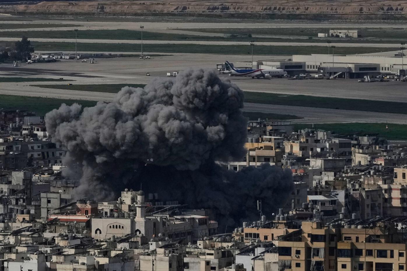 Israel lanza oleada ataques en los suburbios del sur de Beirut