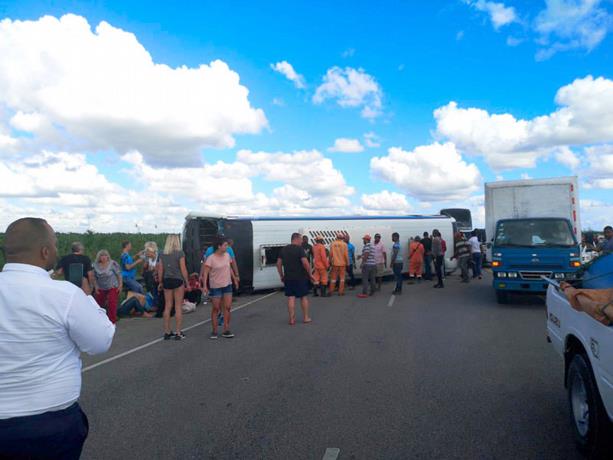 Muertos y heridos la noche de este domingo en dos accidentes