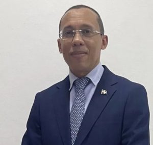 Nuevo contralor general: 25 años en sector oficial
