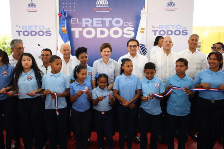 Santiago: El Gobierno inaugura dos instalaciones deportivas