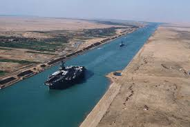 Estrategia y cautela con el Canal de Suez