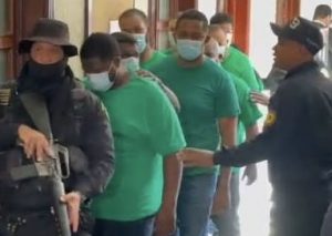 Un año de prisión para las diez personas acusadas estafar BHD